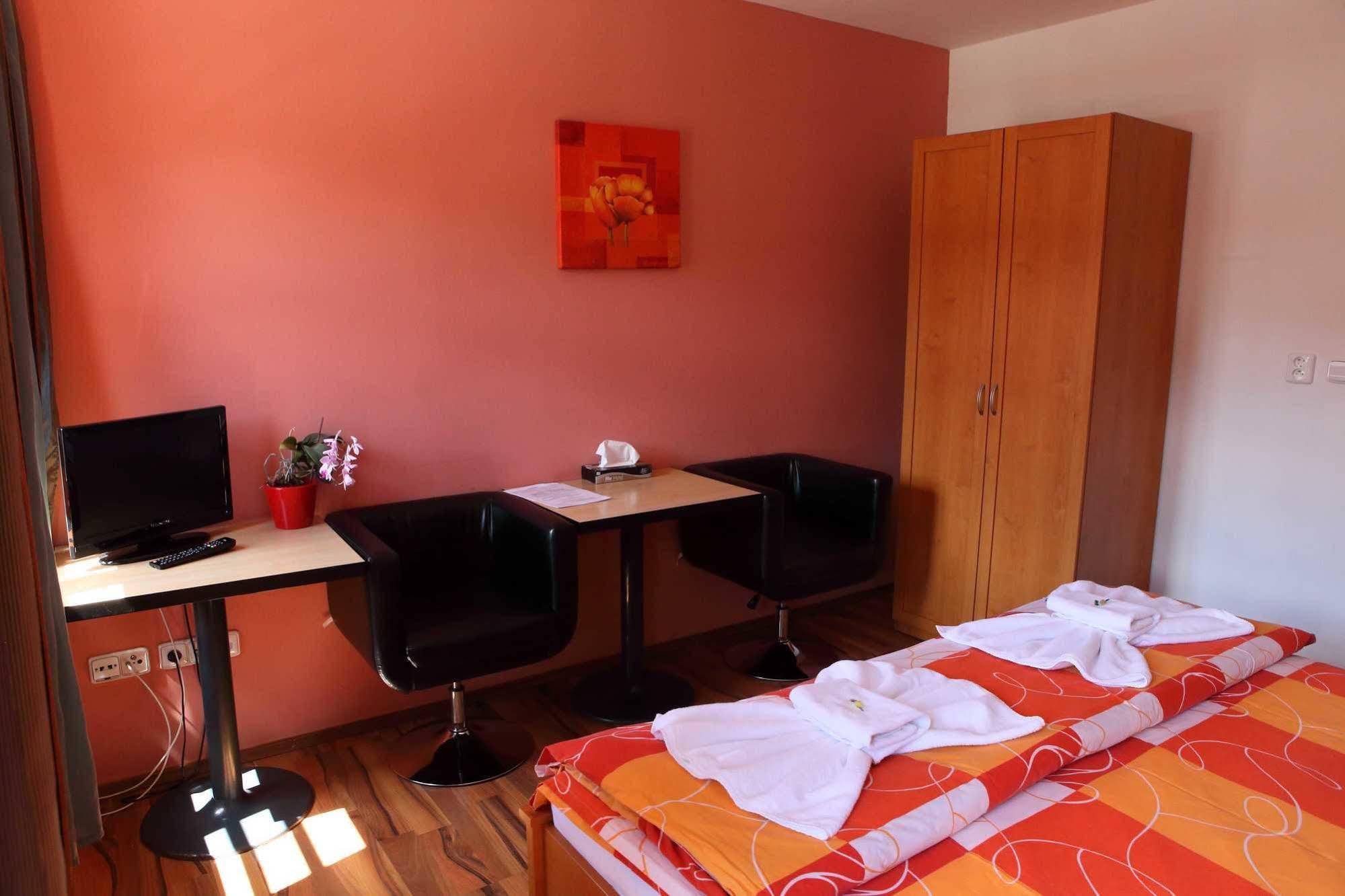 Hotel u Martina - Kocábka Rozmberk Nad Vltavou Bagian luar foto